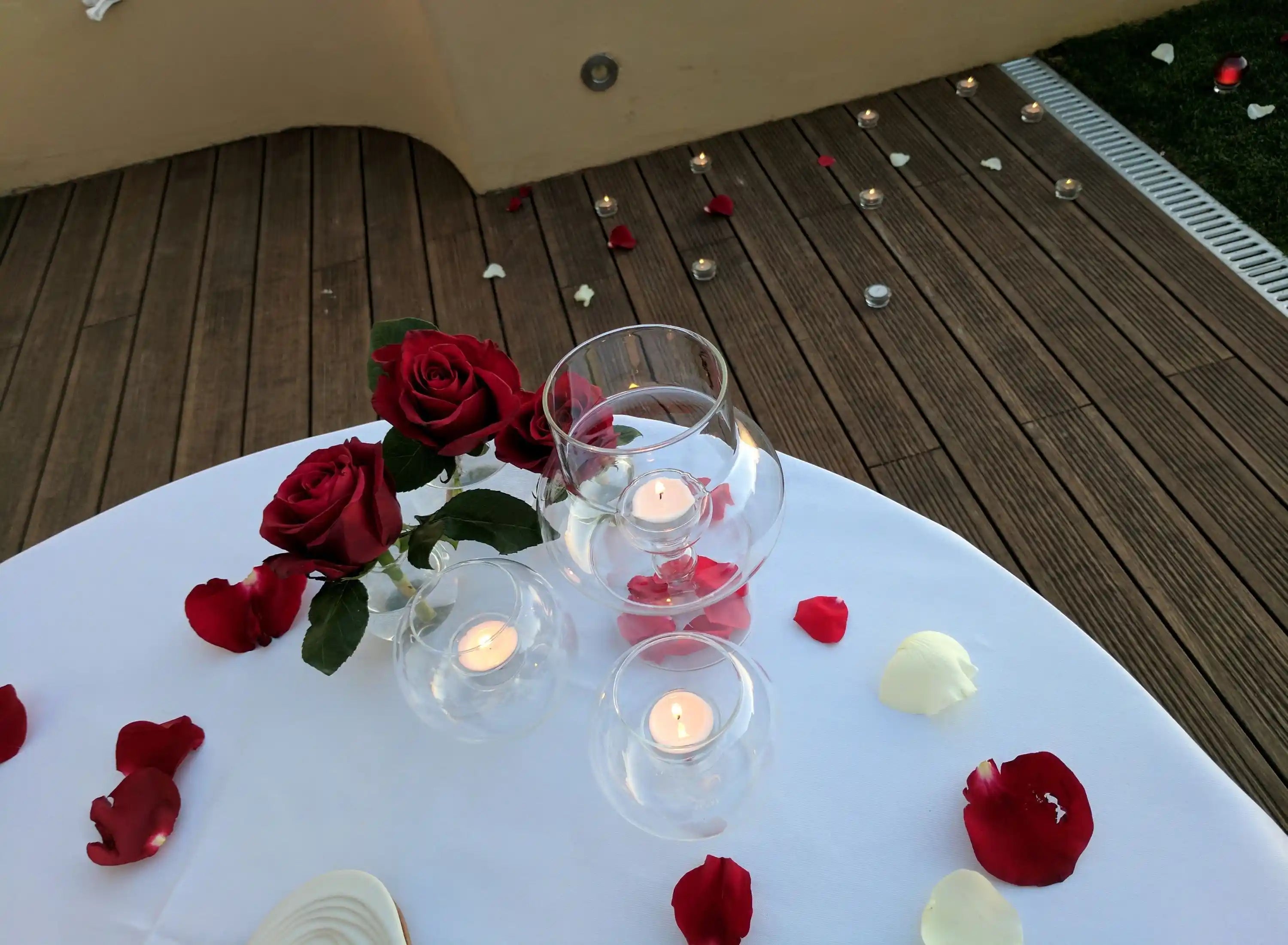 Romantyzm w detalach: jak kwiaty tworzą wyjątkowe chwile